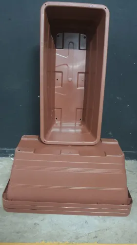 05 Floreiras Jardineiras Plástica 10L na cor Terracota
