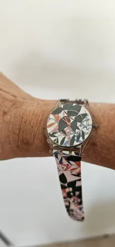 Relogio swatch Skin novo...lindo