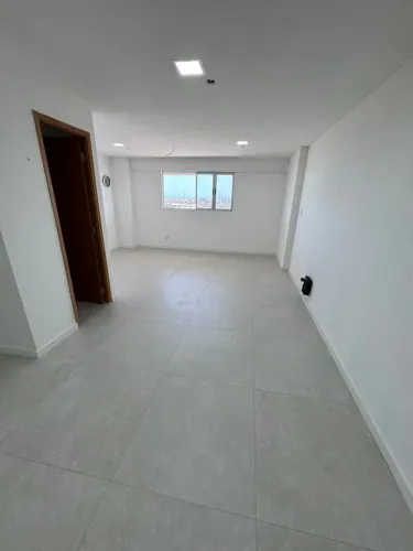 Alugo sala comercial no Empresarial Humberto Lobo