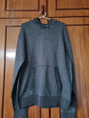 Blusa de lã nova G