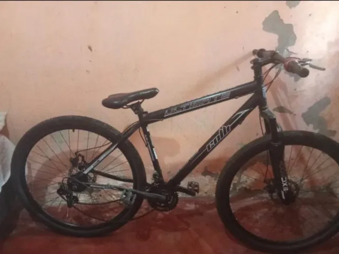Bicicleta aro 29 - semi nova (ano 2020)