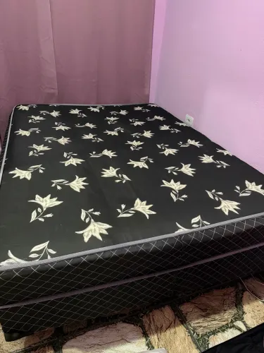 Vendo essa duas camas box de casal