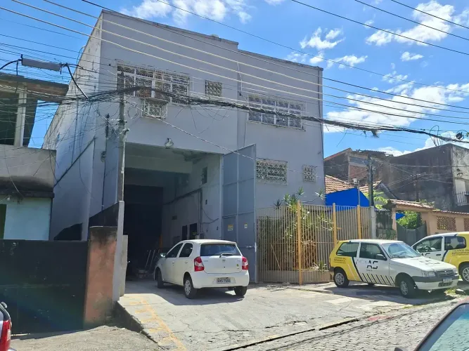 Galpão seguro em ótima localização para logística