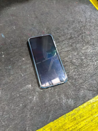 Samsung A17, novo em folha (preço negociável)