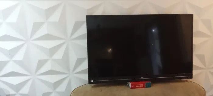 TV PHILCO 49" para retirada de peças