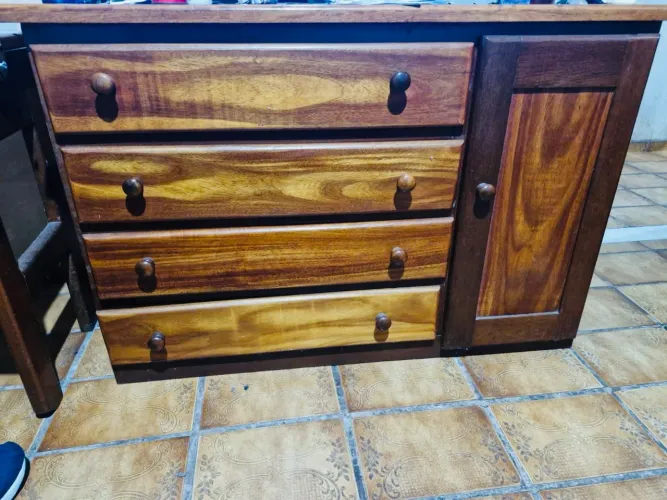 Cômoda madeira maciça e porta 
