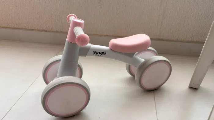 Bicicleta de Equilíbrio sem pedal 4 rodas Yuupi