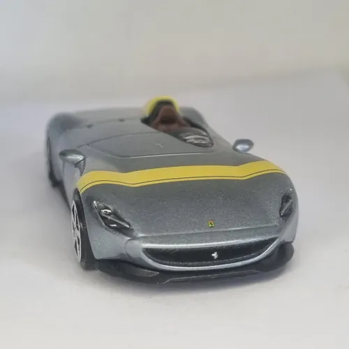Ferrari SP1 mini burago 1:43