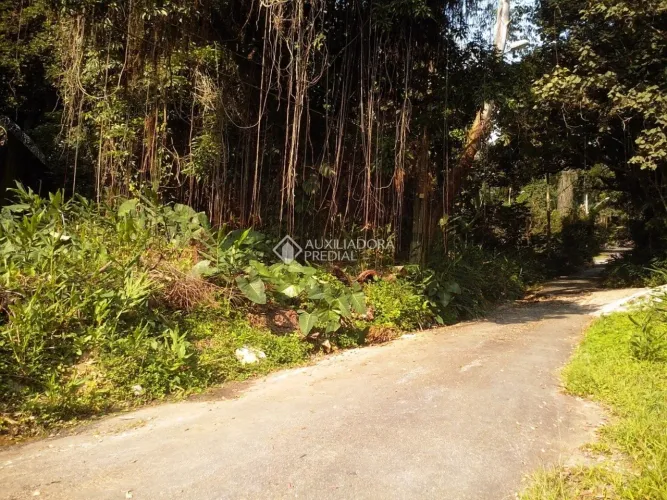 Terreno no condomínio Praia Vermelha, Eldorado