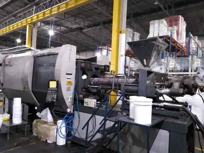 Injetora Plásticos 480 Ton