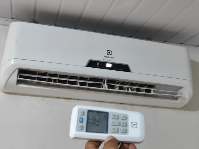 Ar 12 mil BTUs * instalado* inverter Eletrolux