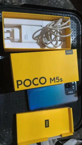 Vende se celular poco m5e