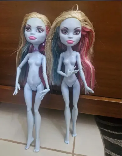 Boneca monstre