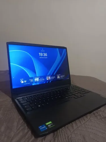 Notebook Lenovo com Placa de Vídeo (475GB)