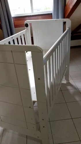 Berço de madeira com Colchão