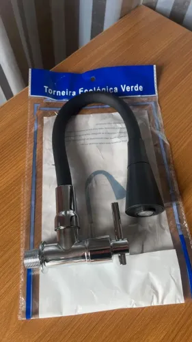 Torneira nova para parede Inox/flexível 2 jatos .
