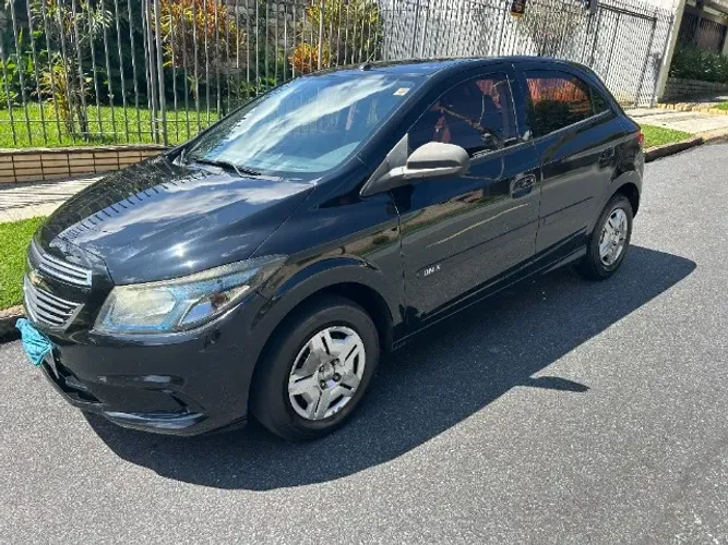 Chevrolet Onix Hatch LT 1.0 8V Flex Power Mec. 4P 2015