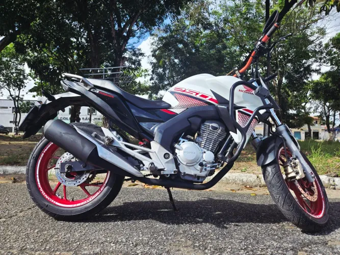 Honda CB 250F Twister CBS 2022 - EXTRA / IPVA 2026 Pago