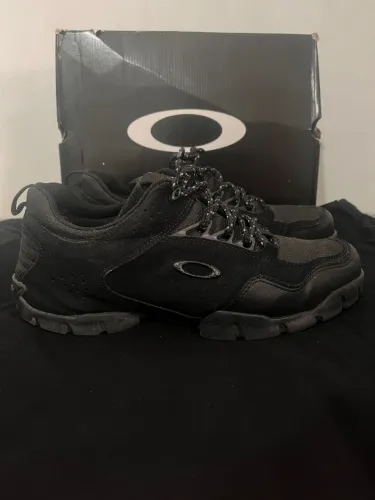 Tênis Oakley Modoc Low II tamanho 44