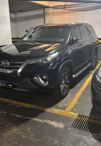 Toyota Hilux SW4 SRX 4X4 2.8 TDI 16V Dies. Aut. 2018