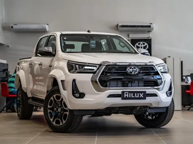Toyota Hilux CD SRX Plus 4X4 2.8 TDI Die. Aut. 2026
