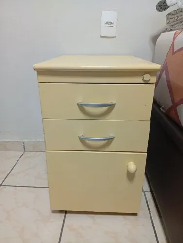 Criado mudo // Retirar no Recreio ou por envios.