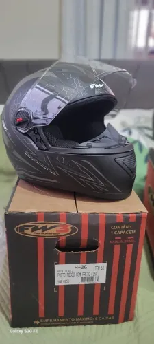 Capacete