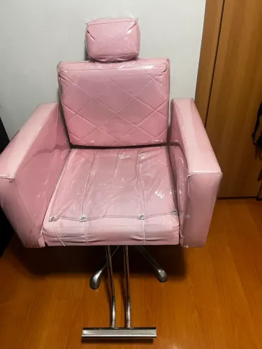 Cadeira sobrancelha e maquiagem