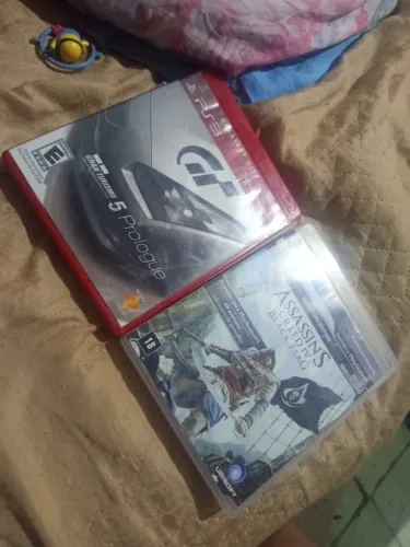 Vendo dois jogos de ps3 novo