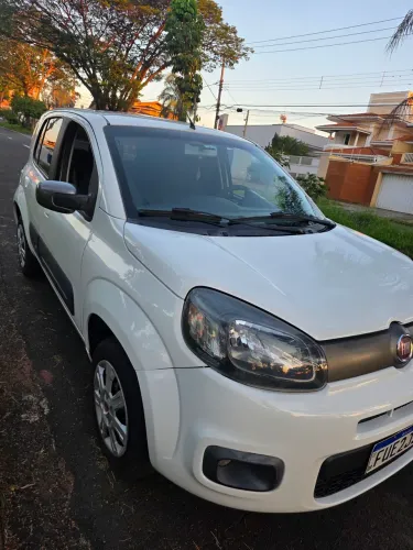 Fiat Uno Attractive 1.0 EVO Fire Flex 8V 5P 2015