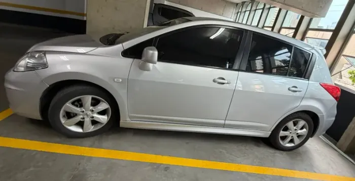 Nissan Tiida SL 1.8/1.8 Flex 16V Aut. 2013