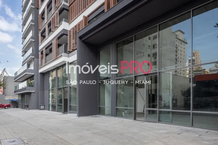 Loja com pé direito alto no Jardins | 1328m² | Localização premium para marcas exigentes