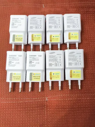 08 - Carregadores Samsung - EP-TA200 - Usados.
