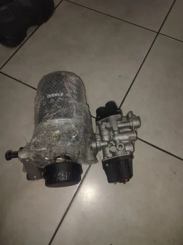 Valvula regulador de pressão com a 6 via