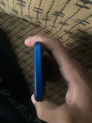 VENDO IPHONE 12 NORMAL 64 GB PRECISA TROCA O FPC DELE AONDE ENCAIXA A TELA!