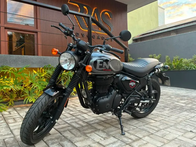 Royal Enfield Hunter 350 2025/26 Dapper Gray
