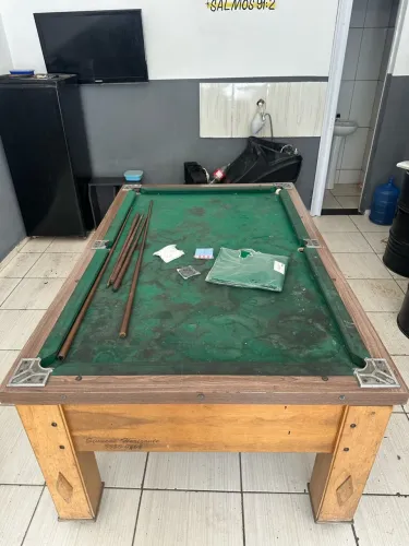Vende-se sinuca 