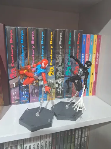 Action figure Spider Man Keeppley (valor dos dois juntos)