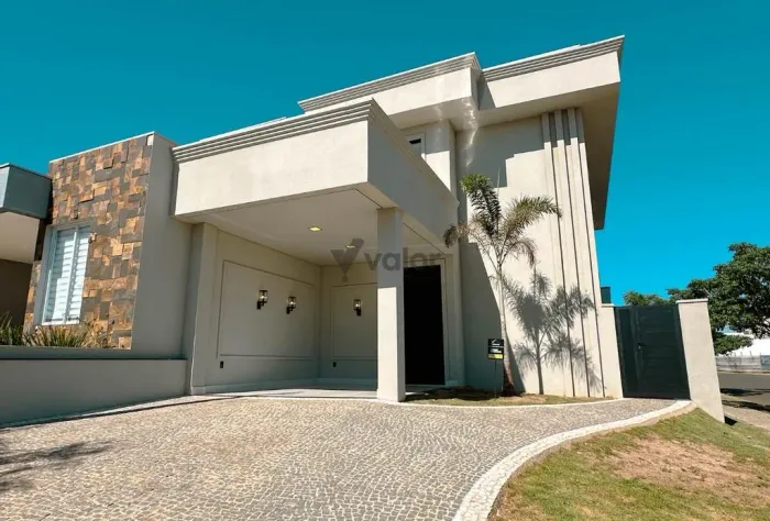 Casa à venda em Paulínia, Condomínio Terras da Estancia, com 3 suítes, com 165 m²