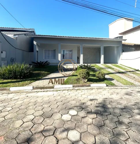 RA AMIL vende, Casa Sobrado - 4 quartos/1 suíte com Closet - Piscina -Condomínio Res. Coun