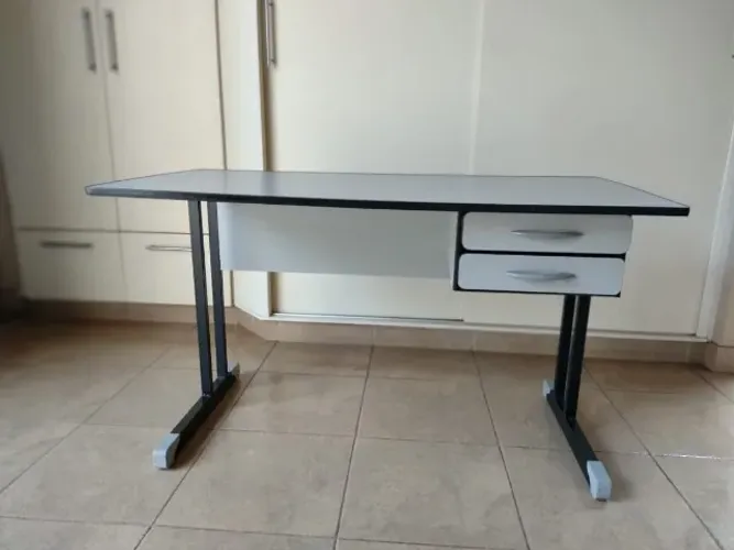 Mesa escritório - escrivaninha 