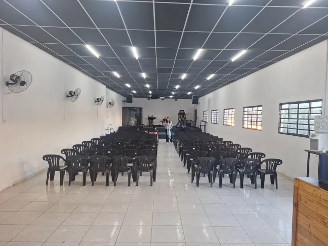 Galpão Amplo com Estrutura Completa para Igreja ou Empresa