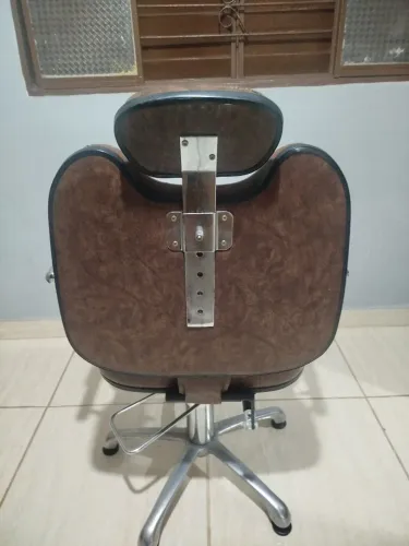 Cadeira de barbearia bom estado