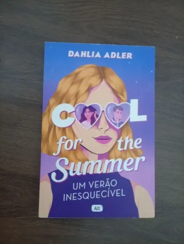 Livro Cool for the Summer: Um Verão Inesquecível - Dahlia Adler | Ótimo estado