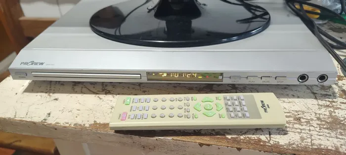 Cd dvd player saída VGA raro funcionando perfeitamente com controle remoto proview 
