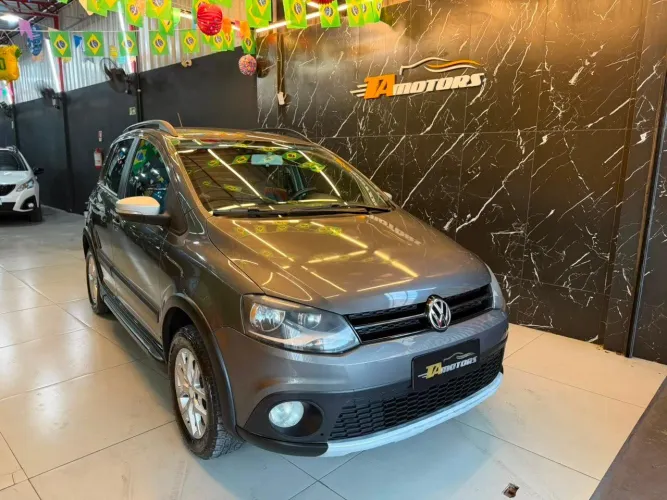 Volkswagen Crossfox 1.6 T. Flex 16V 5P 2014