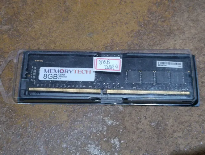 Peças de computador com defeito