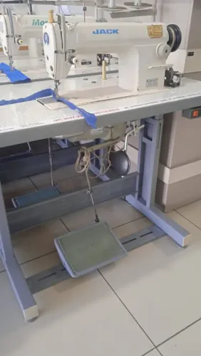 Maquina Reta Industrial Jack Convencional