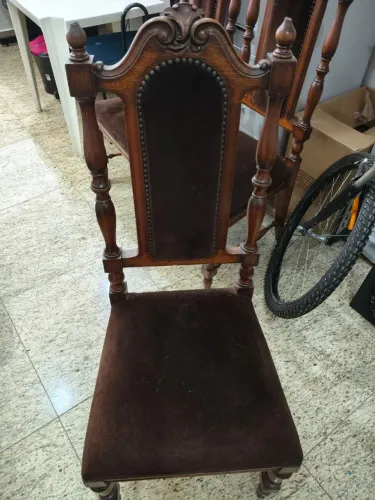 Cadeiras antigas 