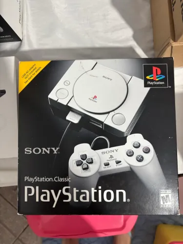 PS Classic mini CIB, caixa seria batendo